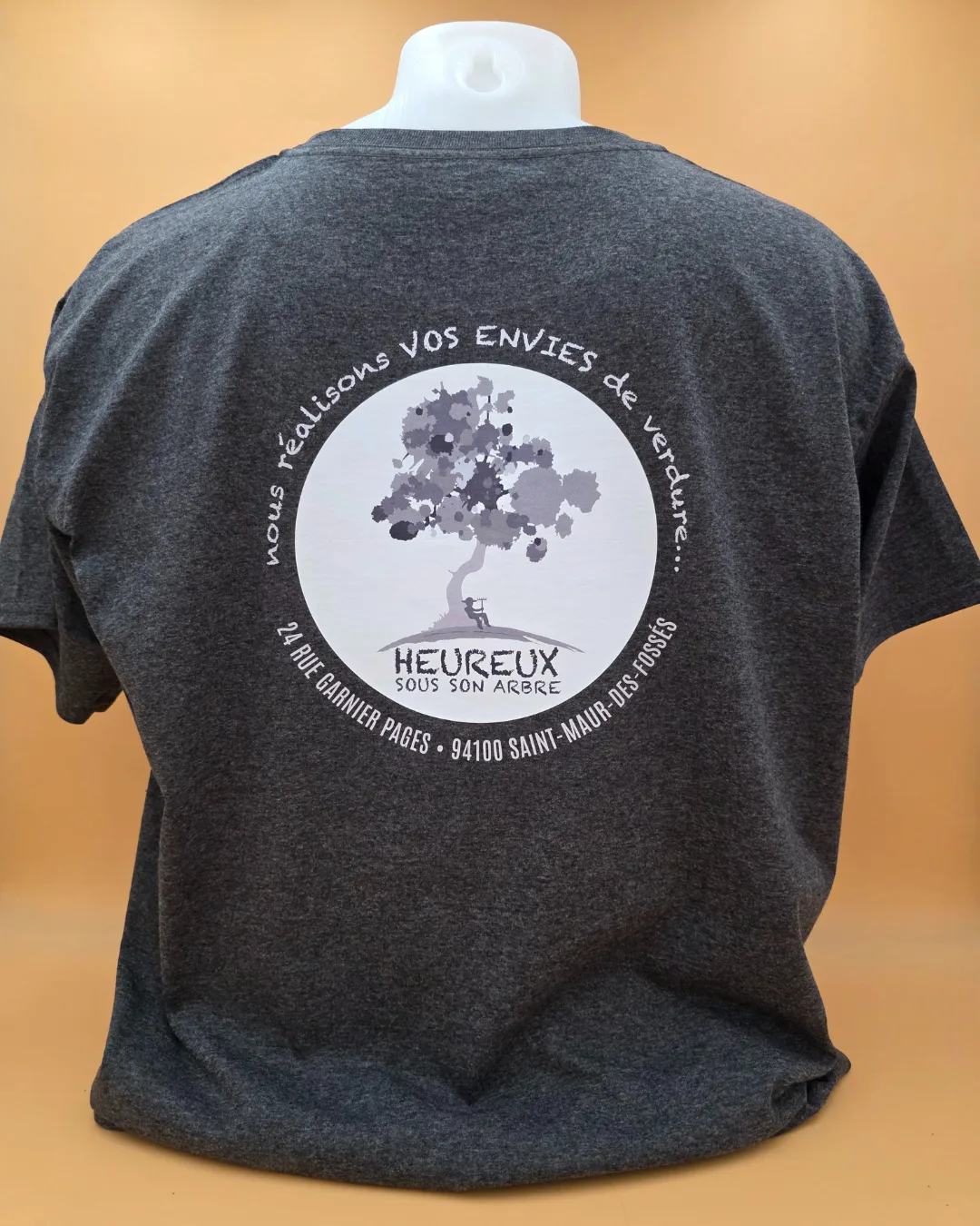 Textile – Heureux sous son arbre Après